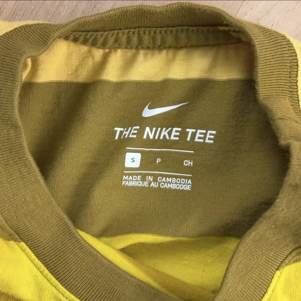 NIKE‎ Men's Small Striped Shirt Greens The Nike Shirt